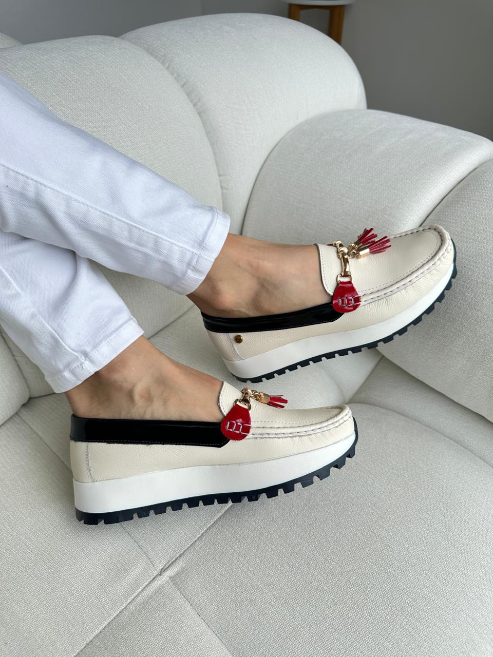 MOCASSINE EN CUERO Essenza A