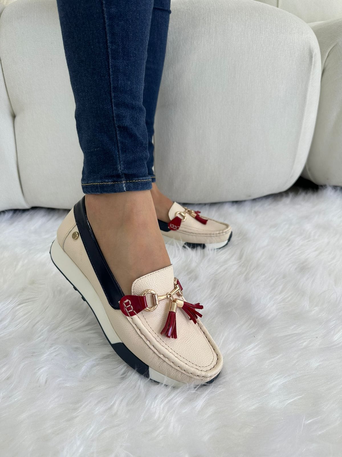 Mocassine en cuero Essenza B