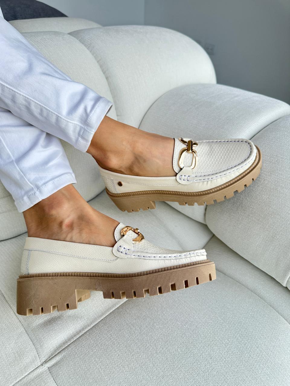 Mocassine en cuero Lumina talco